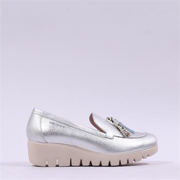 Wonders Fly Tassle Slip On Wedge - Silver